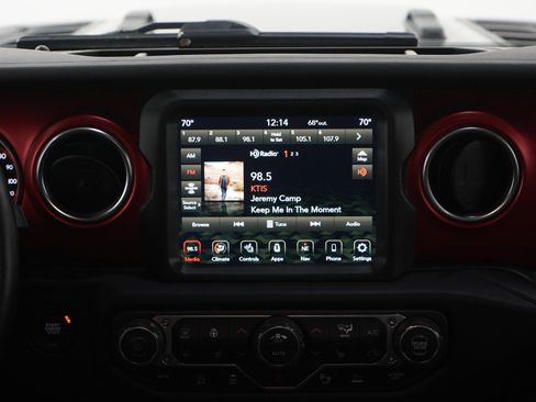 Used 2021 Jeep Gladiator Rubicon AWD/4WD image 15