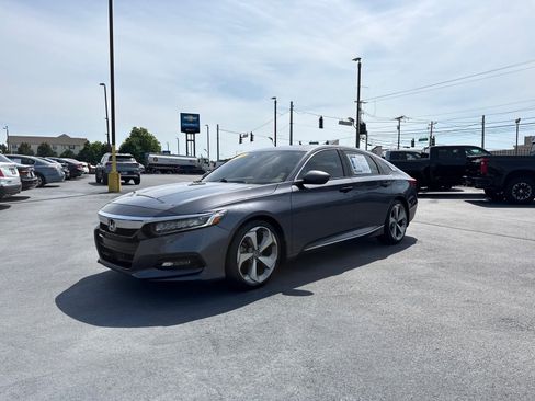 Used 2018 Honda Accord Touring image 7