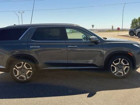 Used 2025 Hyundai Palisade Limited AWD/4WD image 9