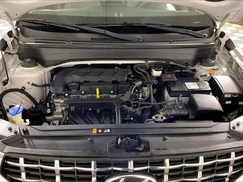 Used 2022 Hyundai Venue SEL FWD image 9