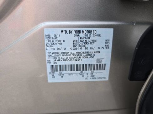 Used 2018 Ford Edge Titanium w/ Equipment Group 302A AWD/4WD image 31