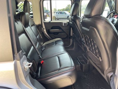 Used 2018 Jeep Wrangler Unlimited Rubicon w/ Safety Group image 17