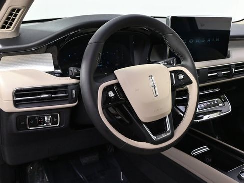 New 2026 Lincoln Corsair Premiere image 11