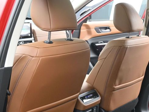 New 2026 Nissan Pathfinder Platinum image 20