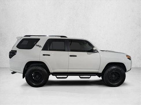 Used 2023 Toyota 4Runner TRD Off-Road Premium image 4