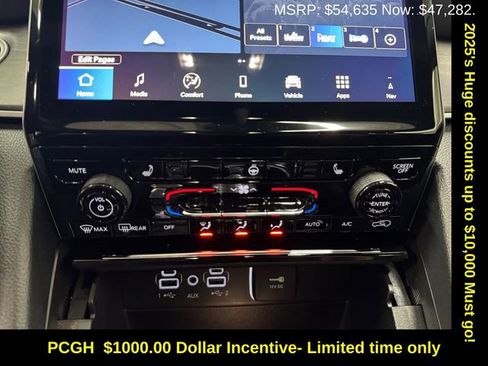 New 2025 Jeep Grand Cherokee Limited image 3