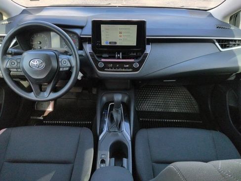 Used 2025 Toyota Corolla LE FWD image 13
