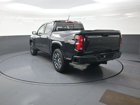 Used 2023 Chevrolet Colorado Z71 w/ Z71 Convenience Package 2 image 5