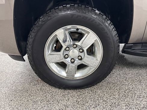 Used 2013 GMC Yukon SLT w/ SLT-2 Equipment Package image 16