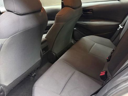 Used 2022 Toyota Corolla LE FWD image 4