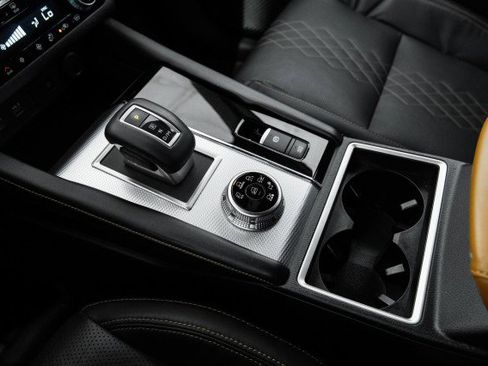 Used 2022 Mitsubishi Outlander SEL image 28