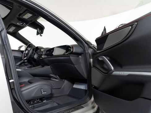 Used 2024 Ferrari Purosangue image 36