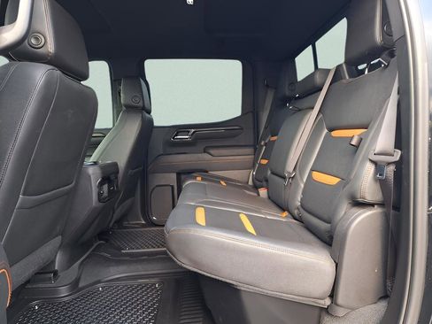 Used 2023 GMC Sierra 1500 AT4 w/ AT4 Preferred Package image 10
