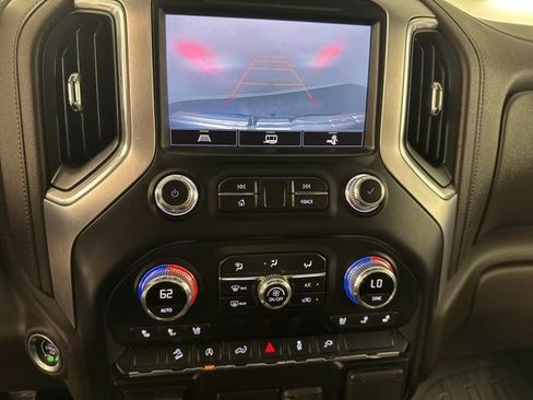 Used 2021 GMC Sierra 1500 SLT image 34