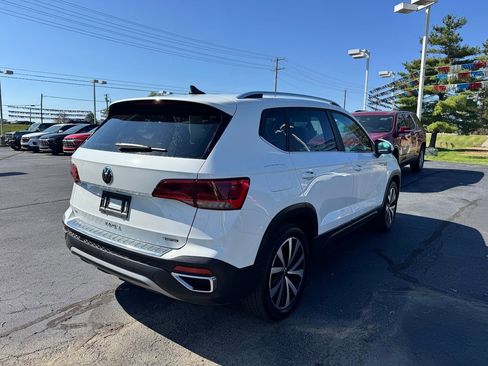 Used 2022 Volkswagen Taos SE image 5