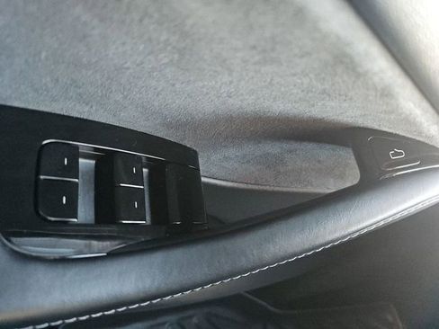 Used 2021 Tesla Model Y Long Range image 18