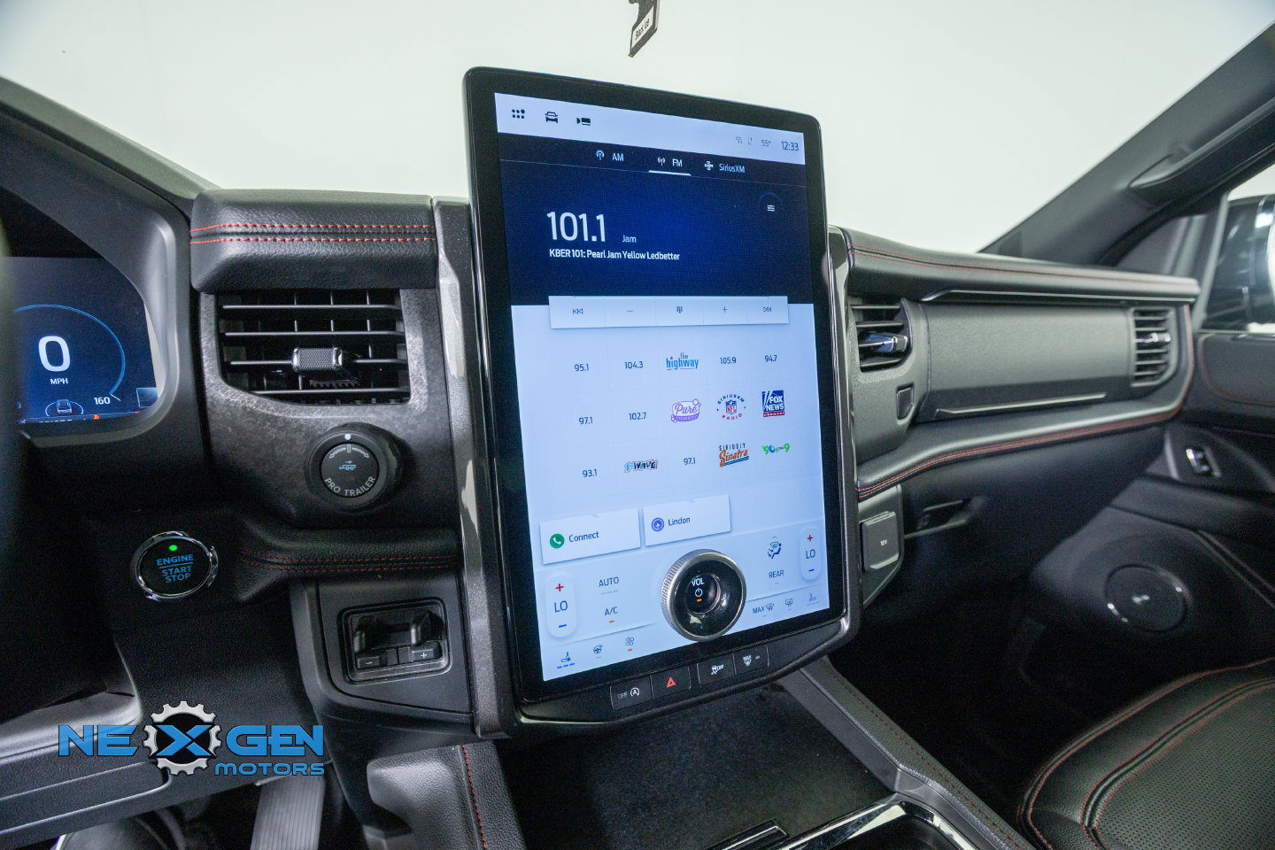 Used 2024 Ford Expedition Limited AWD/4WD image 18