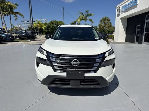 Used 2024 Nissan Rogue S AWD/4WD image 8