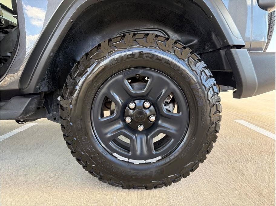 Used 2021 Jeep Wrangler Sport AWD/4WD image 33