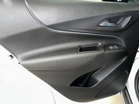 Used 2019 Chevrolet Equinox LT image 16