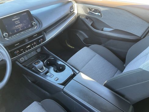 Certified 2023 Nissan Rogue SV image 17