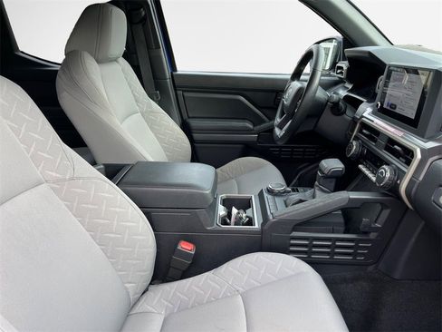 Certified 2025 Toyota Tacoma SR5 image 27