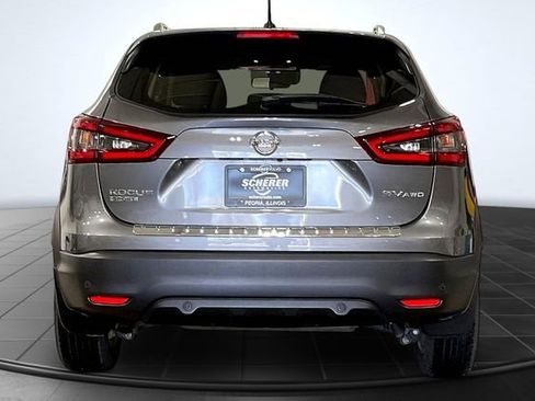 Used 2021 Nissan Rogue Sport SV AWD/4WD image 4