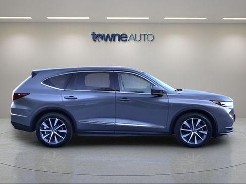 Used 2025 Acura MDX SH-AWD w/ Technology Package image 8