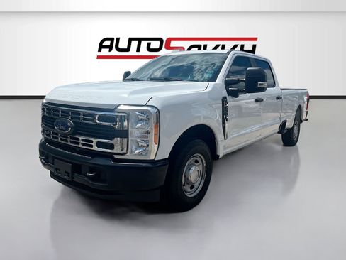 Used 2024 Ford F250 XL w/ 360-Degree Camera Package RWD image 3