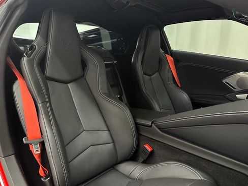 Used 2025 Chevrolet Corvette Stingray Preferred Cpe w/ 2LT image 16