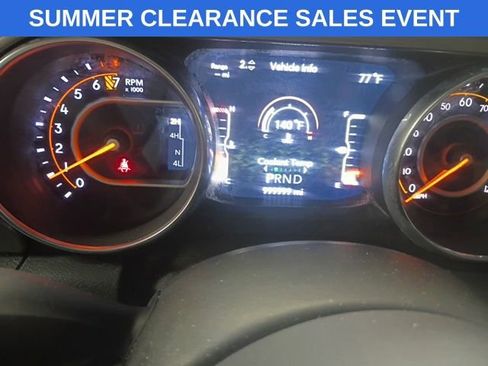 Used 2018 Jeep Wrangler Unlimited Sahara AWD/4WD image 10