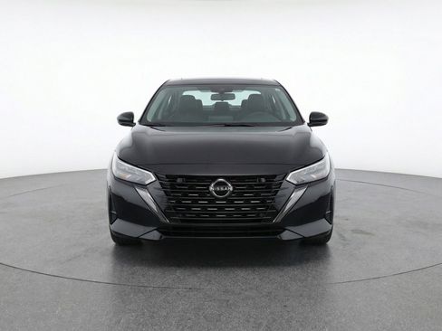 Used 2025 Nissan Sentra SV FWD image 2