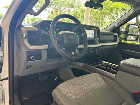 Used 2025 Ford F350 XLT w/ FX4 Off-Road Package AWD/4WD image 6