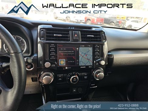 Used 2021 Toyota 4Runner Venture image 12
