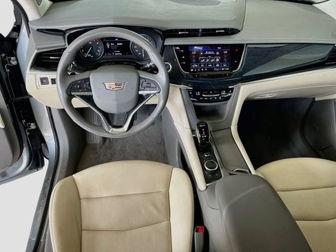 Used 2024 Cadillac XT6 Premium Luxury w/ Technology Package FWD image 24