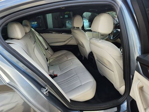 Used 2019 BMW 530i w/ Convenience Package RWD image 11