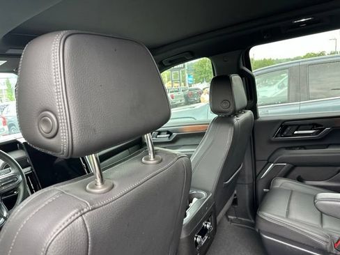 Used 2025 GMC Yukon XL Denali w/ Sun & Power Step Package AWD/4WD image 14