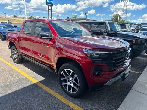 Certified 2024 Chevrolet Colorado Z71 w/ Z71 Convenience Package 2 AWD/4WD image 3