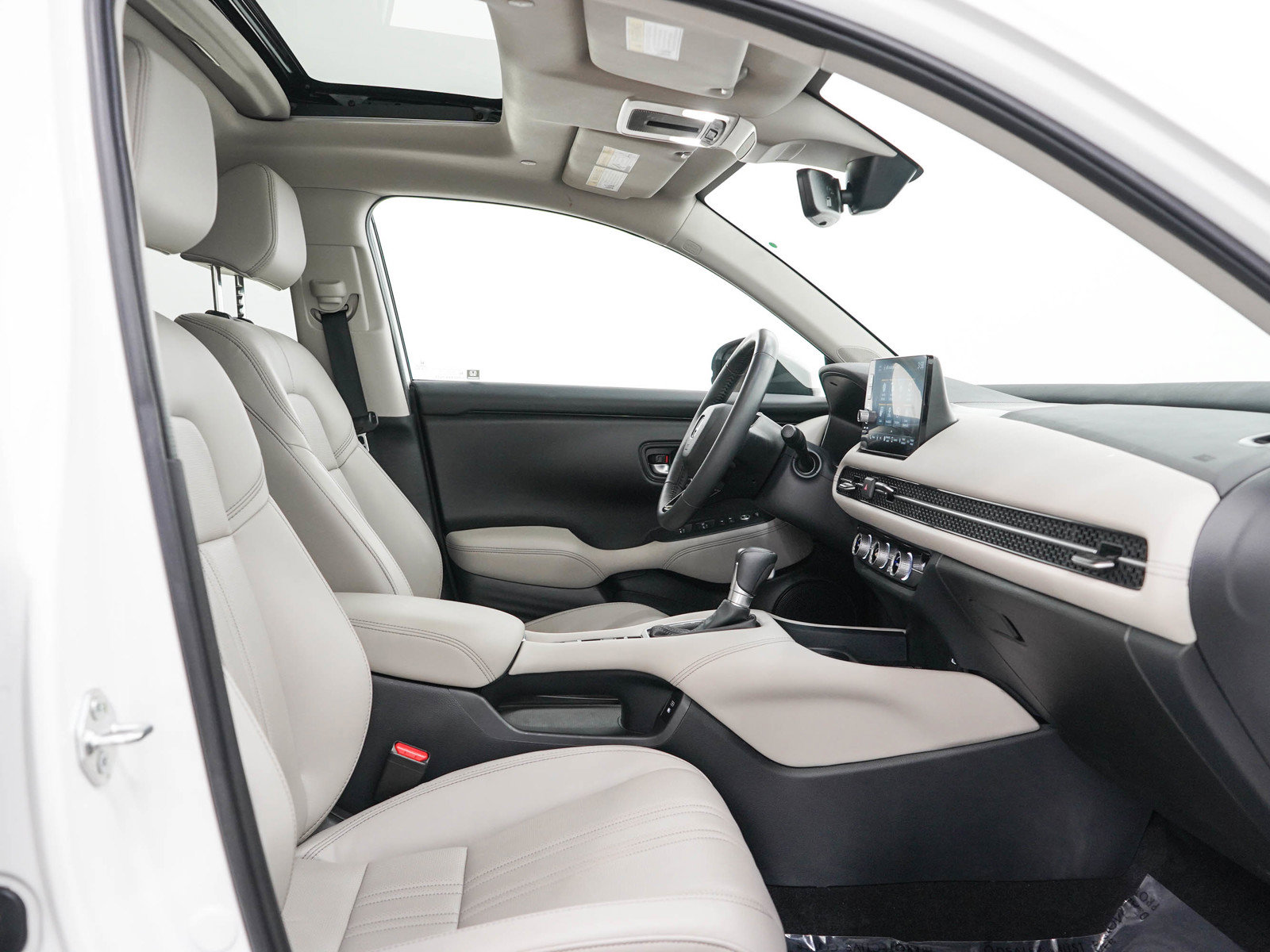Used 2025 Honda HR-V EX-L image 12