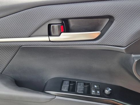 Used 2025 Toyota Camry SE w/ Convenience Package FWD image 27