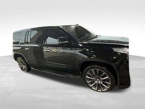 Used 2019 Cadillac Escalade ESV Luxury w/ Escalade Sport Edition RWD image 3
