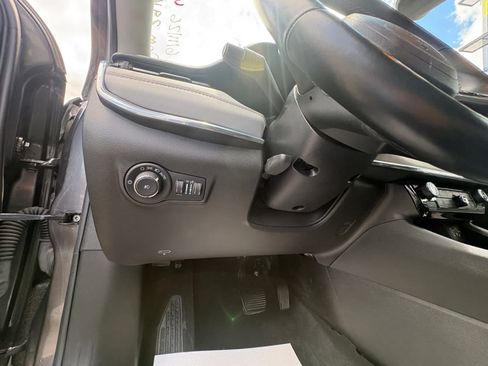 Used 2022 Jeep Compass Limited AWD/4WD image 30