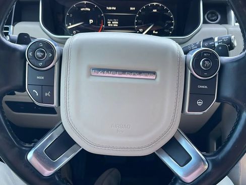 Used 2016 Land Rover Range Rover HSE image 12