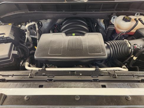 Used 2024 Chevrolet Silverado 1500 LT AWD/4WD image 35