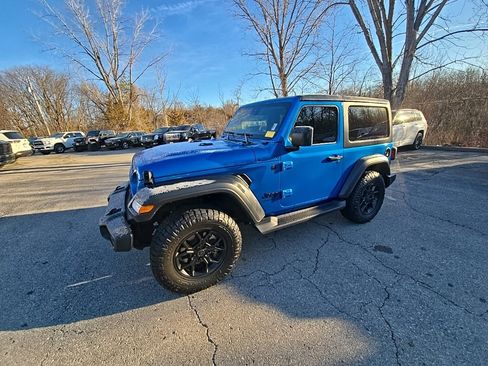 Used 2024 Jeep Wrangler Sport S image 2