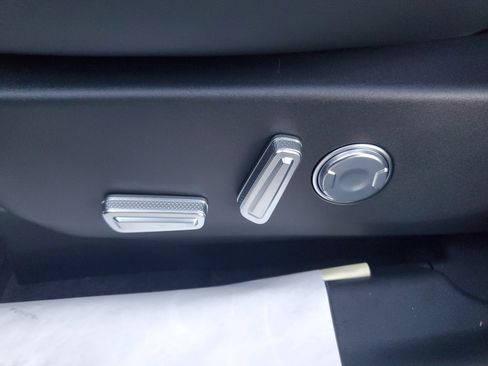 New 2026 Lincoln Nautilus Premier image 11