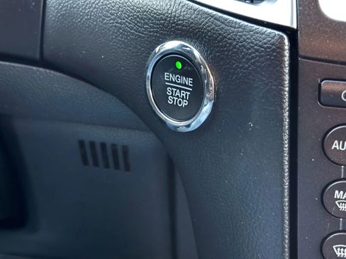 Used 2015 Ford Edge Titanium image 27