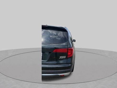 Used 2017 Honda Pilot Touring image 6