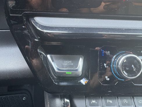 Used 2023 GMC Sierra 1500 AT4 w/ AT4 Premium Package image 29