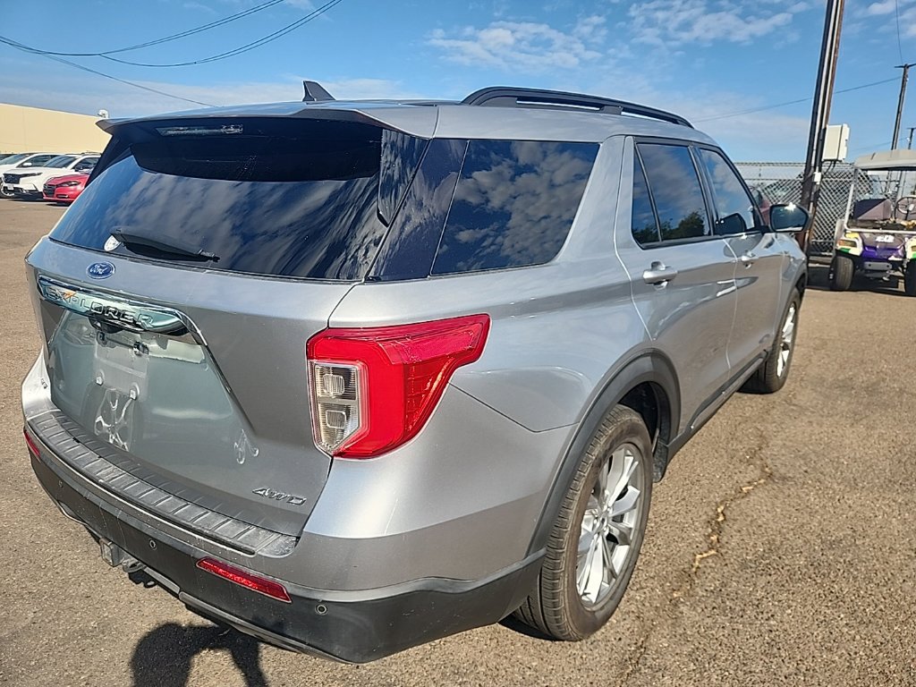 Used 2023 Ford Explorer XLT w/ Equipment Group 202A AWD/4WD image 12